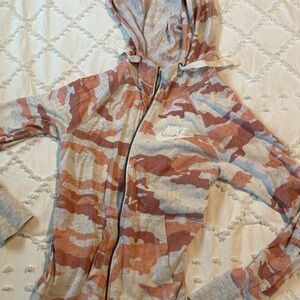Camouflage Nike women zipper sweater size small